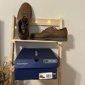 Rockport Northfield Men’s Brown Waterproof Oxford.